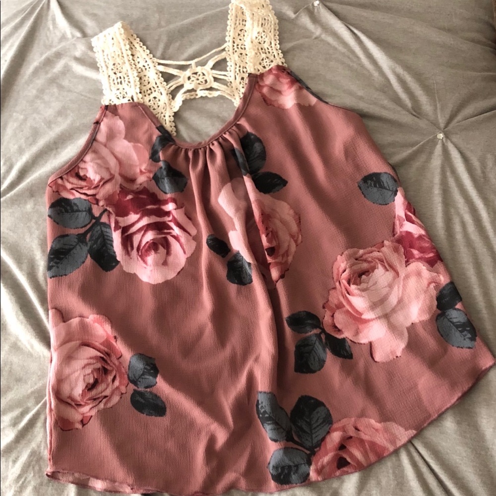 Pink tank top with roses. Size M